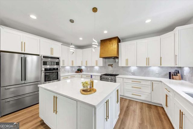 636 Harbour Shores Drive, Jackson, GA 30233