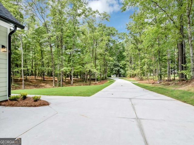 636 Harbour Shores Drive, Jackson, GA 30233