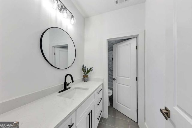 636 Harbour Shores Drive, Jackson, GA 30233