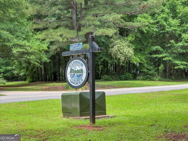 636 Harbour Shores Drive, Jackson, GA 30233