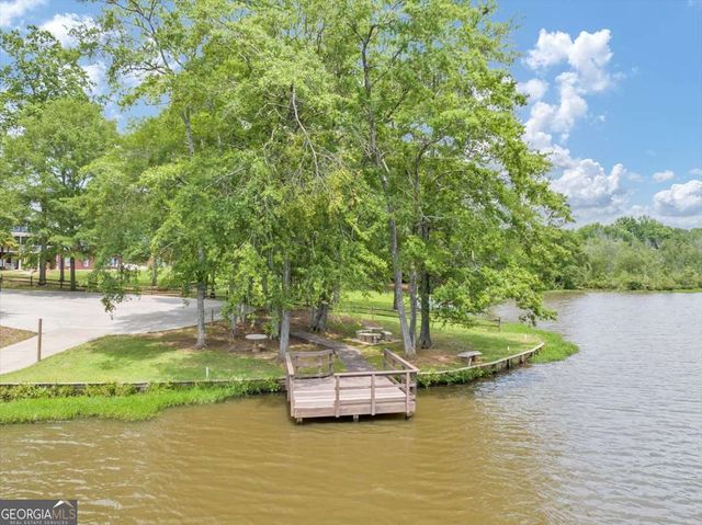 636 Harbour Shores Drive, Jackson, GA 30233