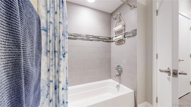 2374 S University Boulevard 307, Denver, CO 80210