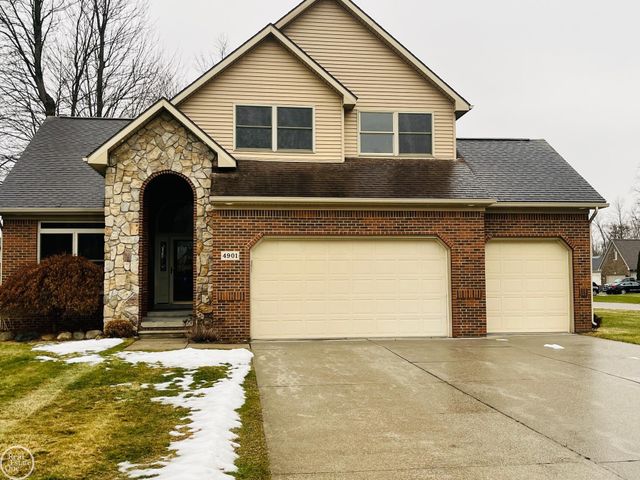 4901 Lorwood Drive, Kimball, MI 48074