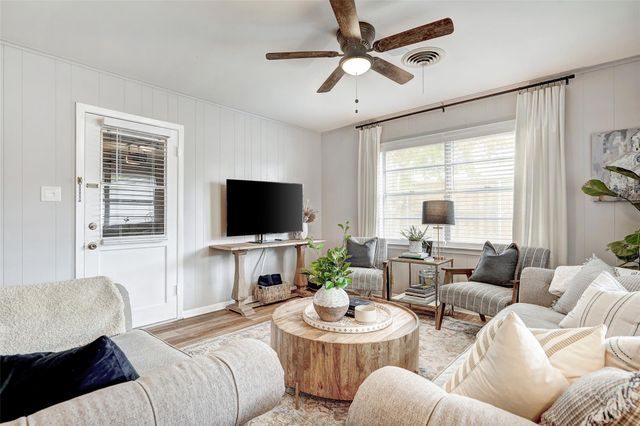 511 S Myrtle ST, Georgetown, TX 78626