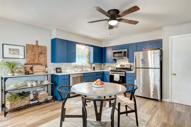 511 S Myrtle ST, Georgetown, TX 78626