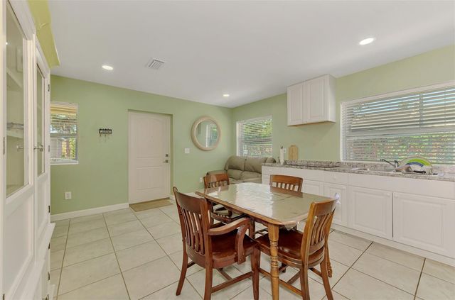 1420 19TH AVENUE W, Bradenton, FL 34205