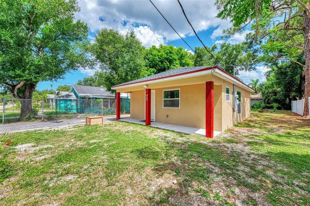 1420 19TH AVENUE W, Bradenton, FL 34205