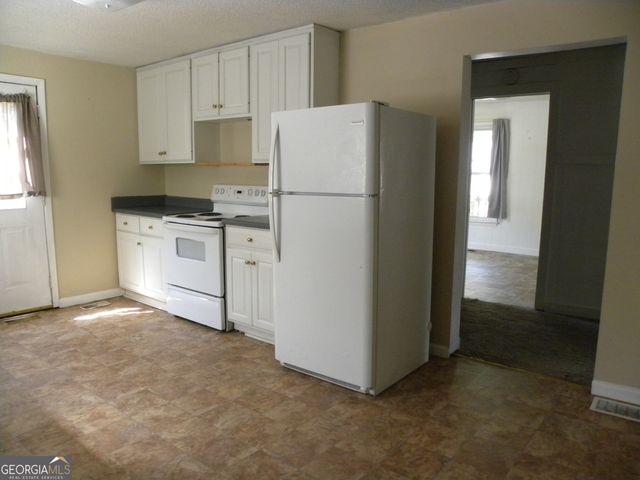 225 S Webb Street, Hartwell, GA 30643