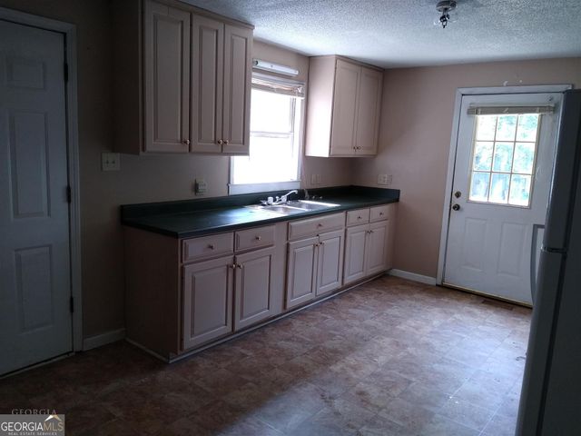 225 S Webb Street, Hartwell, GA 30643