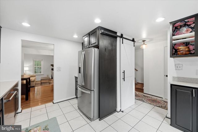 5723 WALNUT WOOD LN, Burke, VA 22015