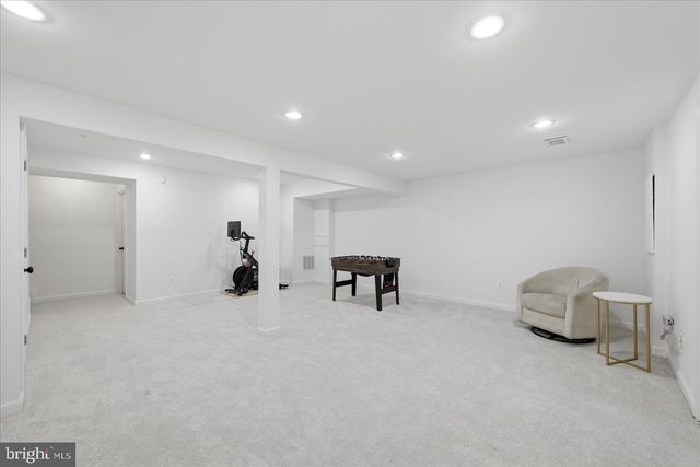 5723 WALNUT WOOD LN, Burke, VA 22015
