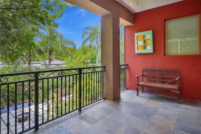 6291 SW 50th St, Miami, FL 33155