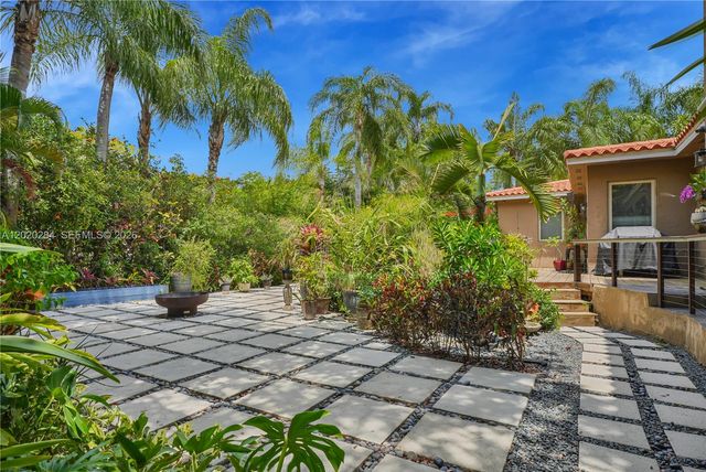 6291 SW 50th St, Miami, FL 33155