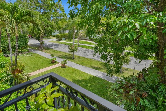 6291 SW 50th St, Miami, FL 33155