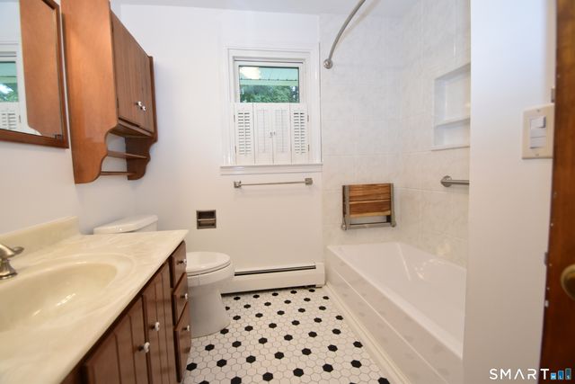 16 Echo Drive, Vernon, CT 06066