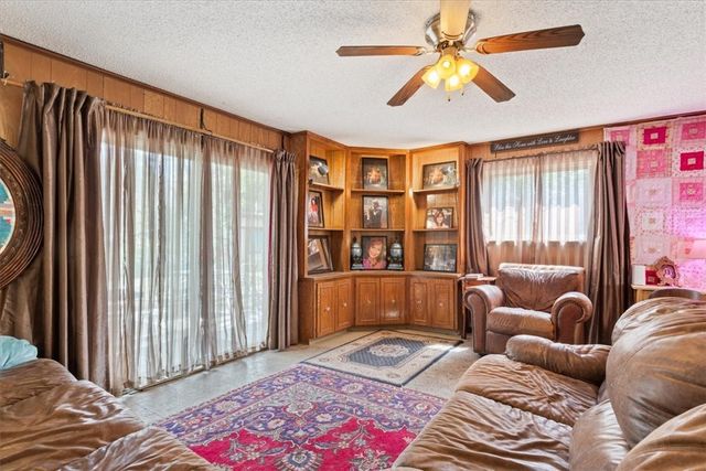 411 Brookwood Drive, Woodway, TX 76712