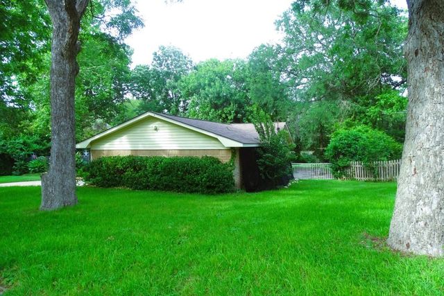 411 Brookwood Drive, Woodway, TX 76712