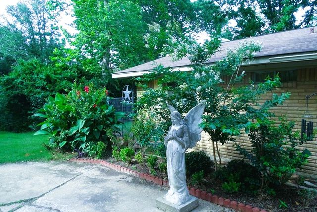 411 Brookwood Drive, Woodway, TX 76712