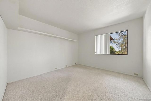 3537 Ybarra Rd, Spring Valley, CA 91978
