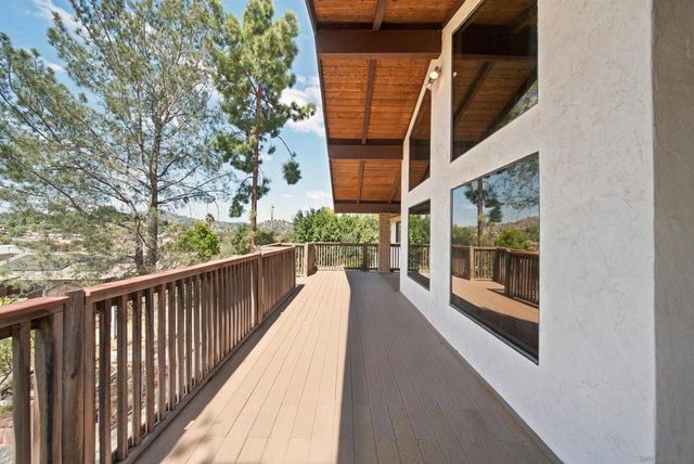 3537 Ybarra Rd, Spring Valley, CA 91978