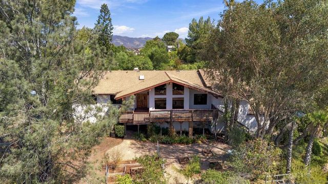 3537 Ybarra Rd, Spring Valley, CA 91978