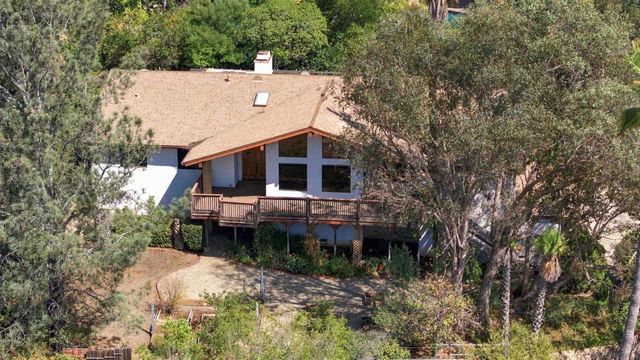 3537 Ybarra Rd, Spring Valley, CA 91978