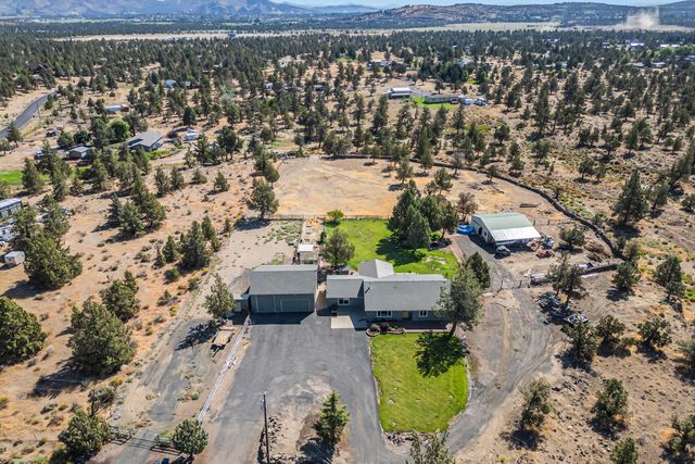 5900 NW 59th Street, Redmond, OR 97756