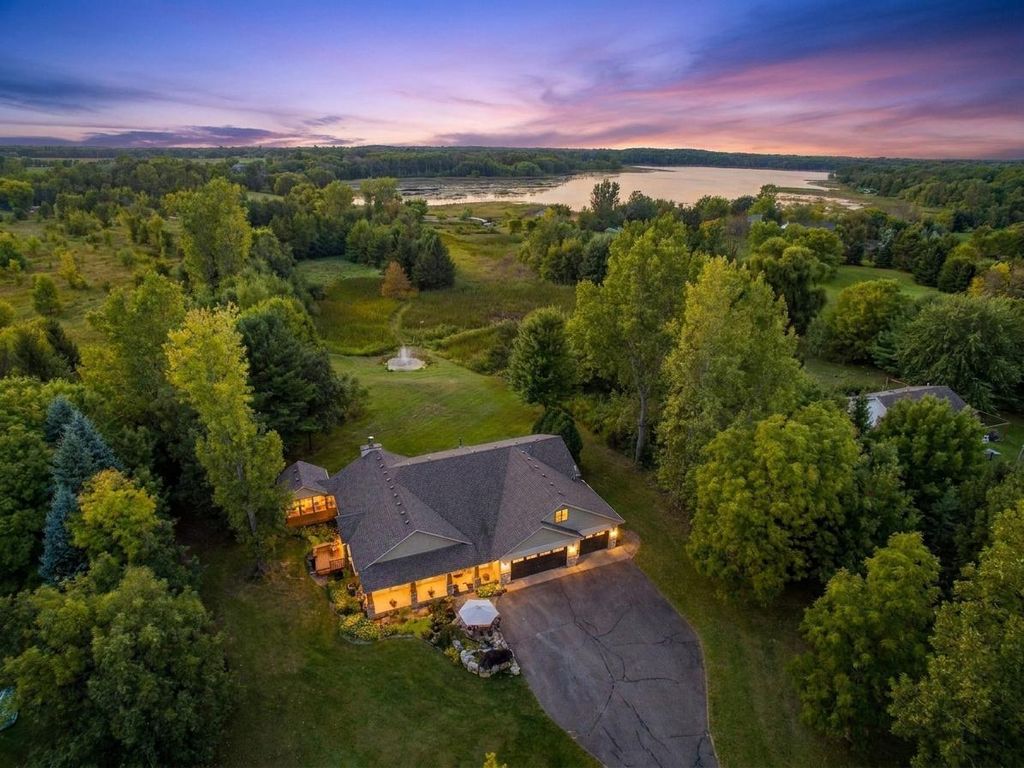 10243 John Trail, Chisago City, MN 55013 — exterior