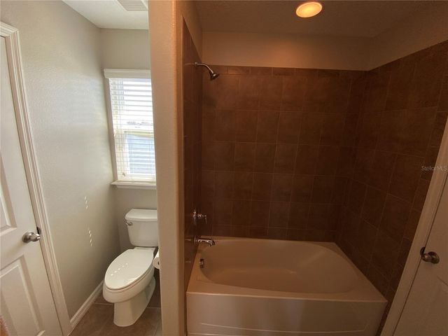 4408 BREEZE ISLE LANE, Kissimmee, FL 34744