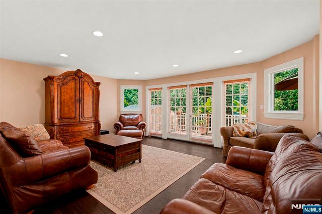 2604 Cleveland Avenue, Twp Of Washington, NJ 07676