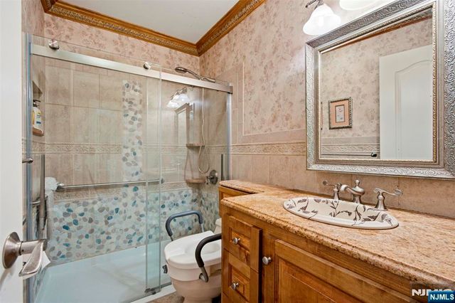 2604 Cleveland Avenue, Twp Of Washington, NJ 07676
