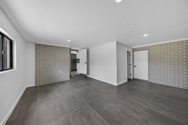 2740 NW 9th Lane, Wilton Manors, FL 33311