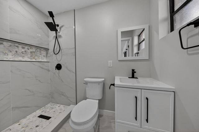 2740 NW 9th Lane, Wilton Manors, FL 33311