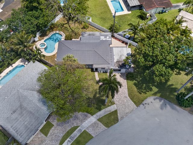 2740 NW 9th Lane, Wilton Manors, FL 33311