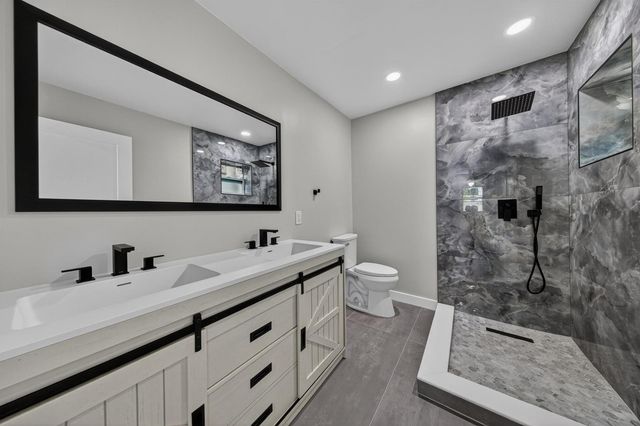 2740 NW 9th Lane, Wilton Manors, FL 33311