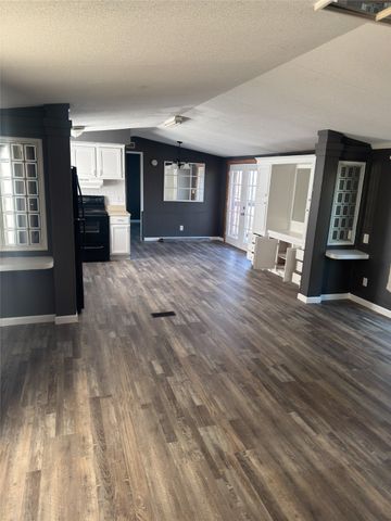 1700 Karas Lane, Sanger, TX 76266