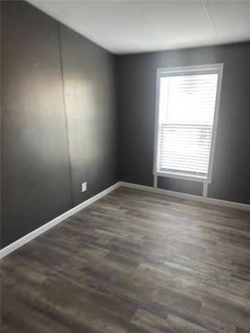 1700 Karas Lane, Sanger, TX 76266