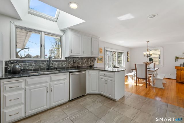 24 Peace Court, Plainville, CT 06062