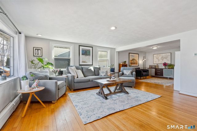 24 Peace Court, Plainville, CT 06062