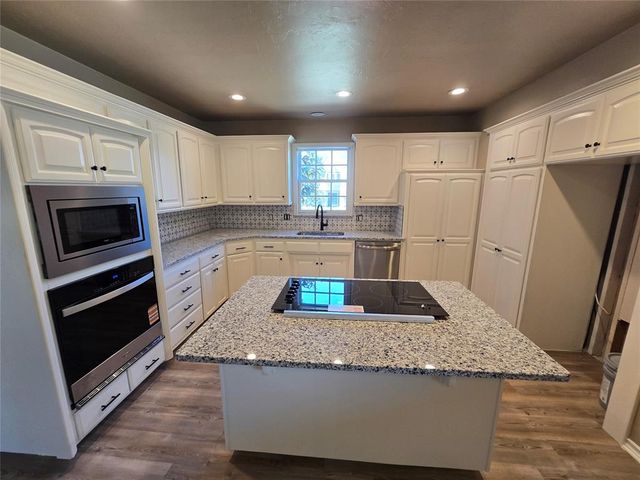 10900 Abbeywood, Oklahoma City, OK 73170