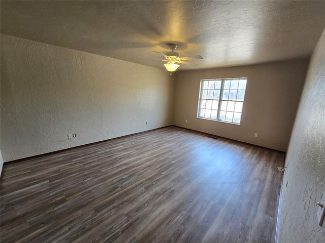 10900 Abbeywood, Oklahoma City, OK 73170