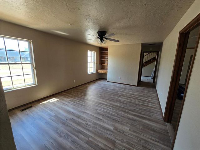 10900 Abbeywood, Oklahoma City, OK 73170