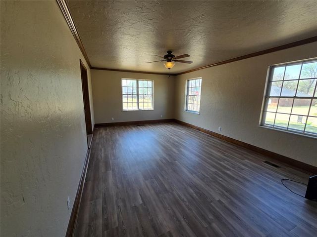 10900 Abbeywood, Oklahoma City, OK 73170