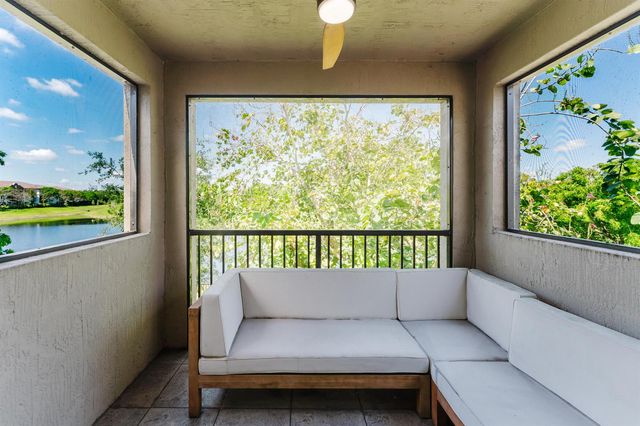 295 NW 33rd Lane, Pompano Beach, FL 33069