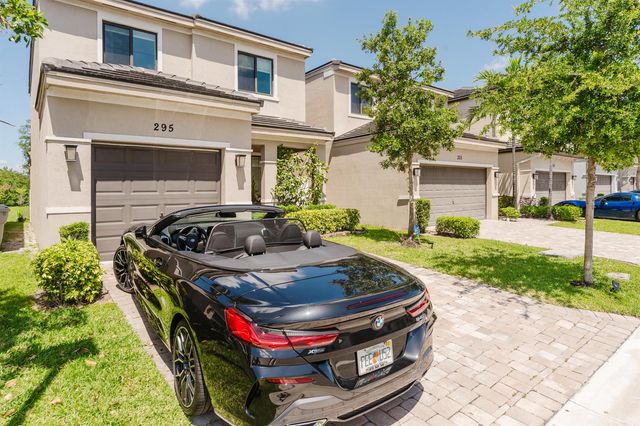 295 NW 33rd Lane, Pompano Beach, FL 33069