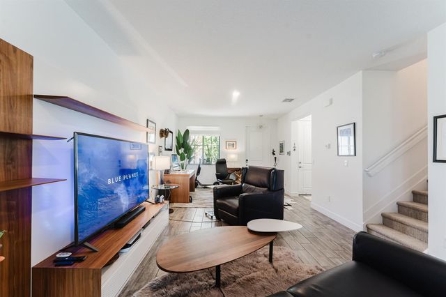 295 NW 33rd Lane, Pompano Beach, FL 33069