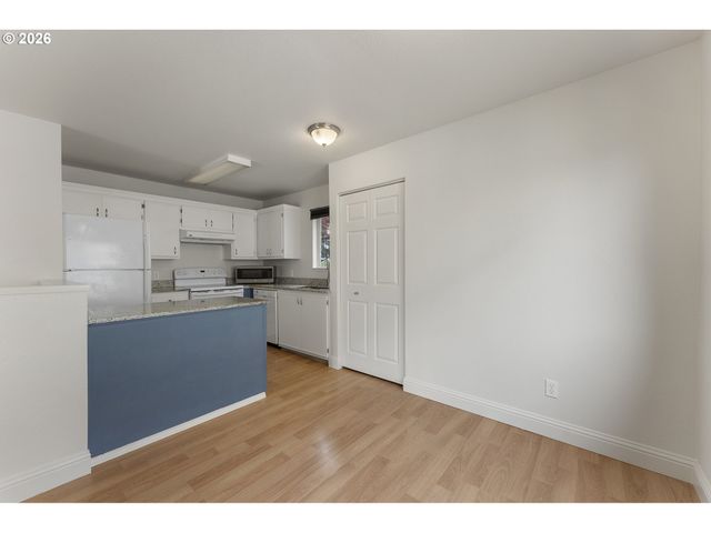 20915 FAWN Ct 45, West Linn, OR 97068