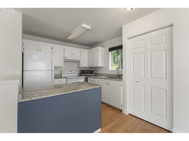 20915 FAWN Ct 45, West Linn, OR 97068