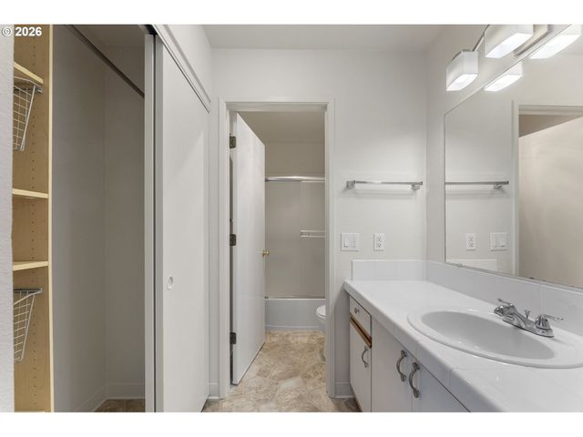 20915 FAWN Ct 45, West Linn, OR 97068