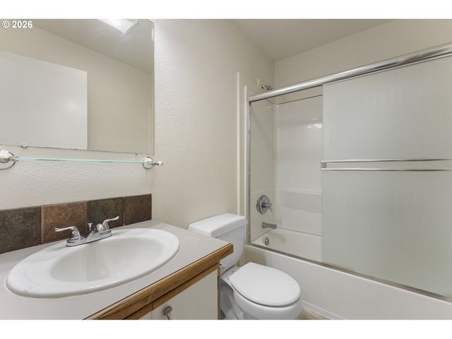20915 FAWN Ct 45, West Linn, OR 97068